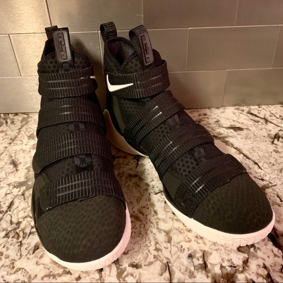 Nike LeBron Soldier XI 11 SRG BN 897646 004 - Picture 5 of 8